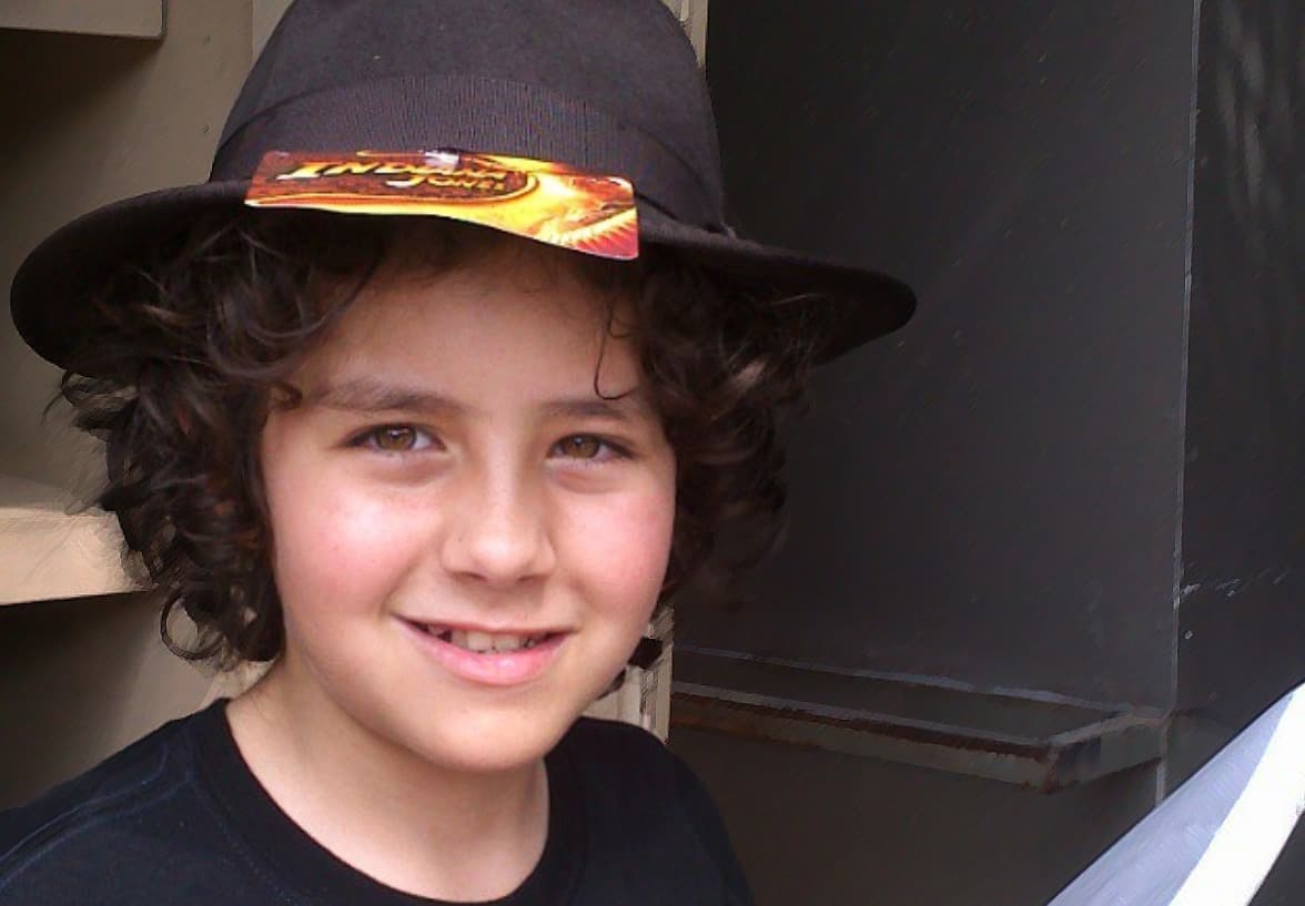 Actor y metalero, así es Carlos Meza actualmente