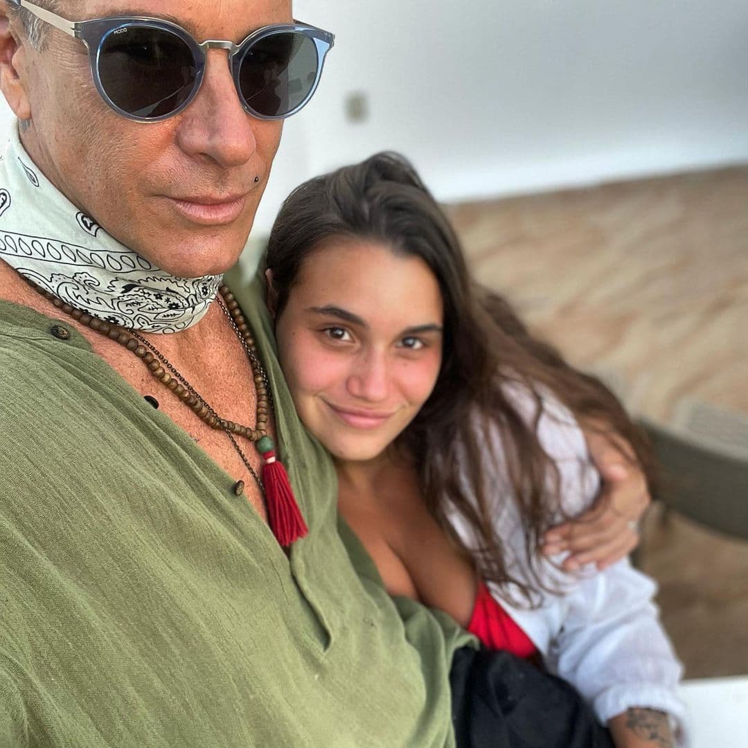 Esposa de Fernando Carrillo revela que tras dar a luz perdió el apetito sexual