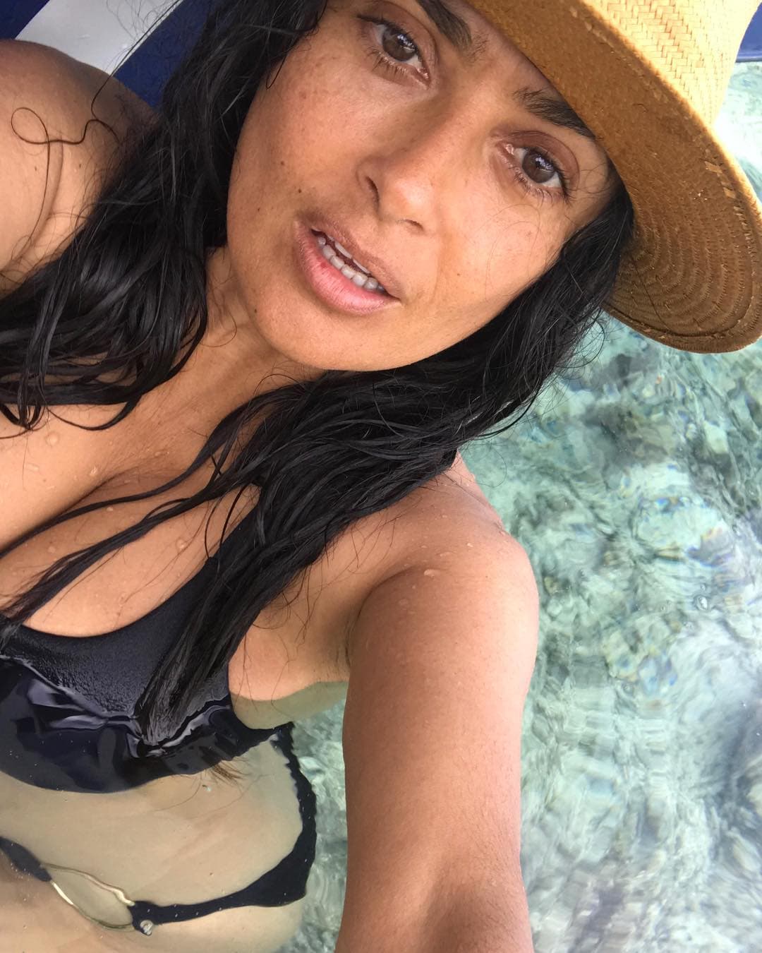 Salma Hayek se gana el título de: ‘La mexicana más sensual de Instagram’