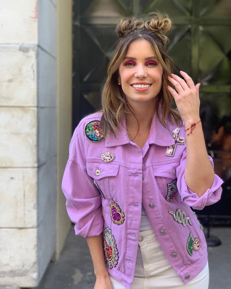 “Ni calladita. Ni bonita. Ni calmadita. Ni una más. Ni una menos. ‘Una mujer debe ser dos cosas: quien ella quiera y lo que ella quiera’, Coco Chanel”, fue el mensaje que publicó Andrea Escalona.