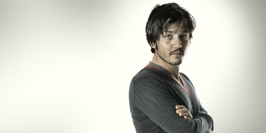 5.- Diego Luna: Ha actuado desde niño en novelas, pero cintas como Dirty Dancing 2 y Elysium lo consagraron.