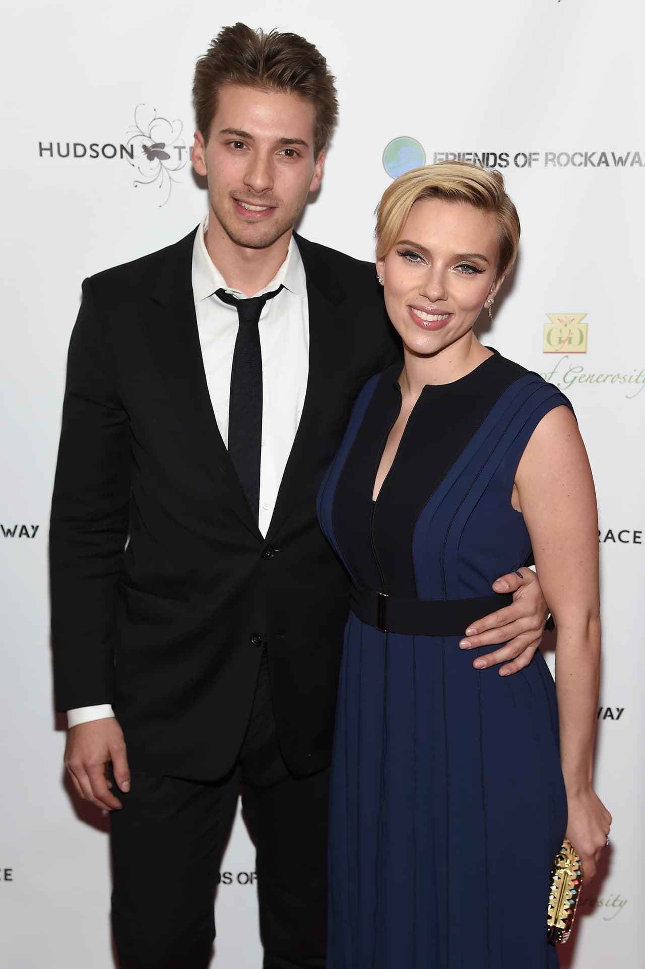 Scarlett y su hermano gemelo Hunter Johansson
