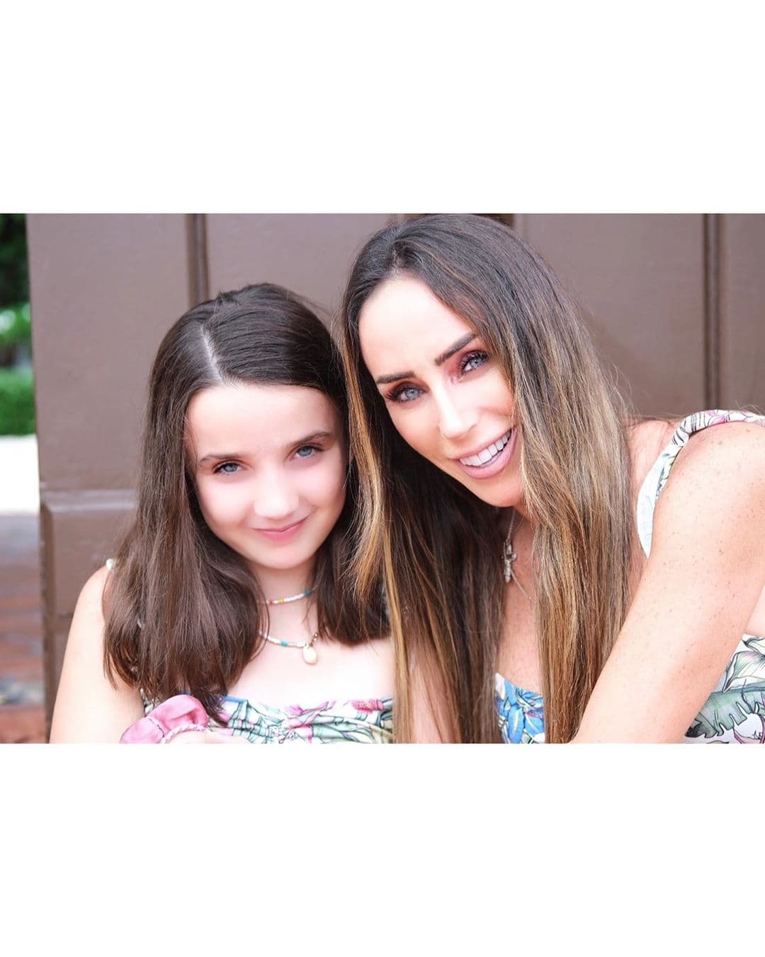 “Estoy muy orgullosa de ti princesa, tienes el corazón más dulce del mundo. Eres la mejor hermana mayor y la mejor hija mayor. Sigue creciendo con esa sonrisa y ese brillo en los ojos, pero sobre todo con esa nobleza que te caracteriza”, escribió en su perfil social en el marco del cumpleaños número 10 de la pequeña.