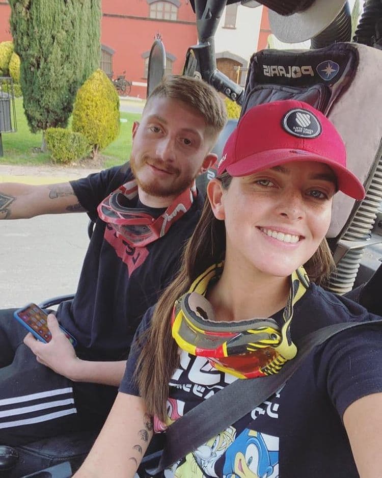 “Te amo, felicidades amor gracias por todo y por ser la mejor. Gracias por este tiempo y por lo que cumplimos, te amo mucho”, destacó.