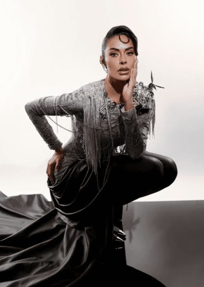 <b><a href="https://www.amvarrp.com" target="_blank">Galilea Montijo </a></b>