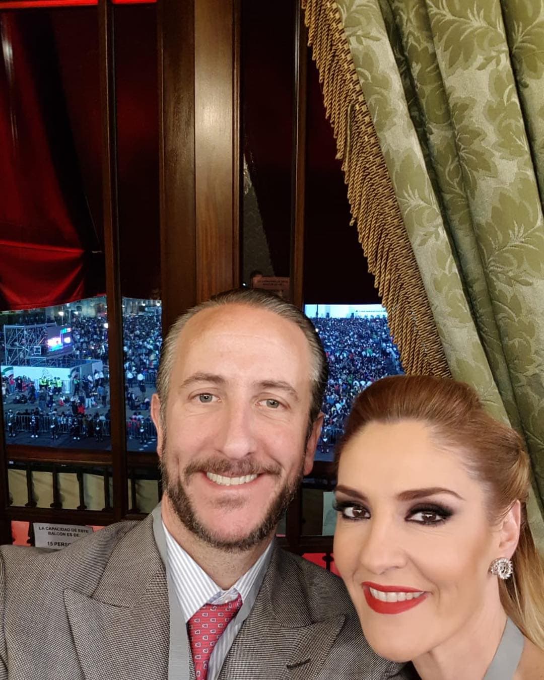 Chantal Andere y su esposo acudieron a los festejos del 15 de septiembre de Palacio Nacional