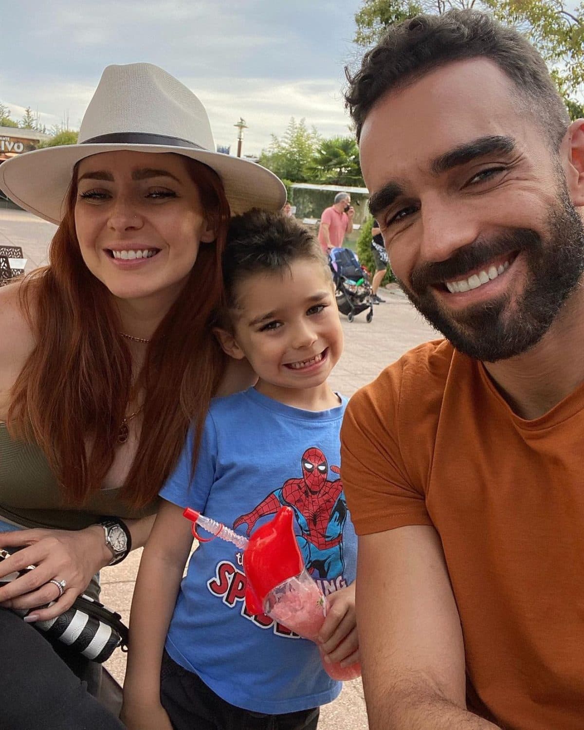 Marcus Ornellas da vida a ‘Martín’, quien busca conquistar a ‘Alicia’, pero en la vida real está comprometido con Ariadne Díaz, con quien procreó a su hijo Diego.