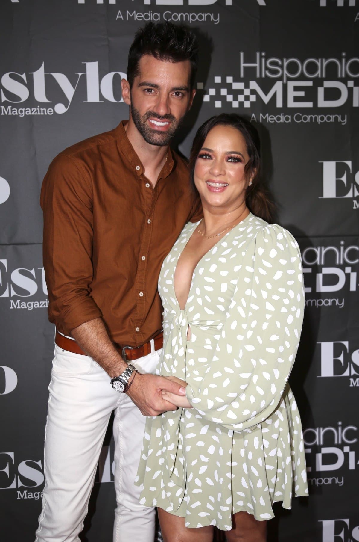 Presunta novia de Toni Costa publica polémicos mensajes y afirman es indirecta para Adamari López