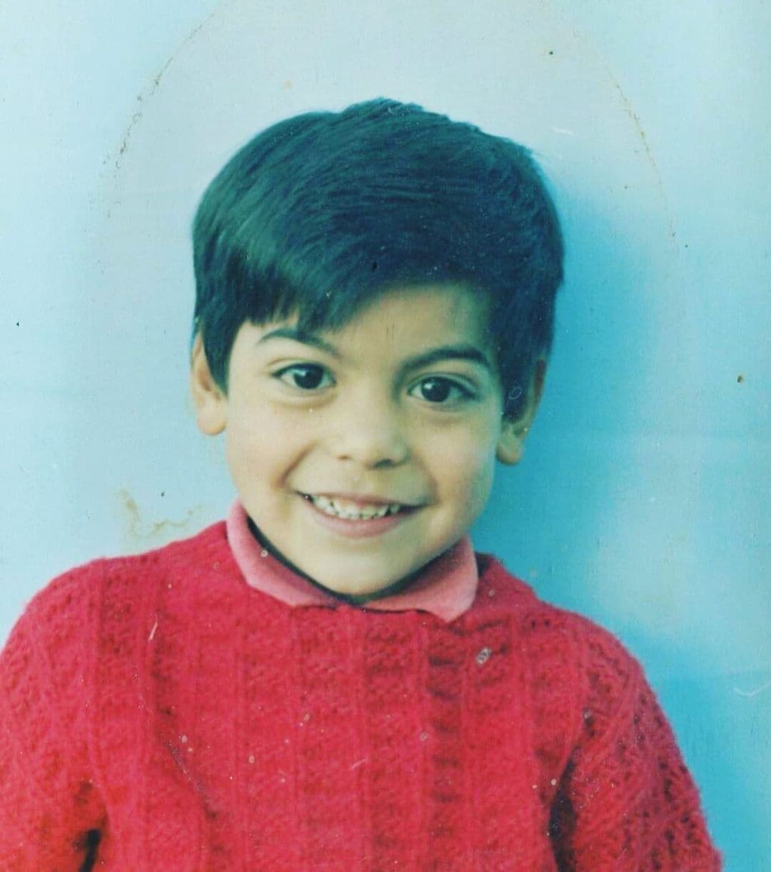 "Nunca perder la sonrisa, la alegría y la capacidad de asombro. Soñadores siempre", anotó Carlos Rivera.