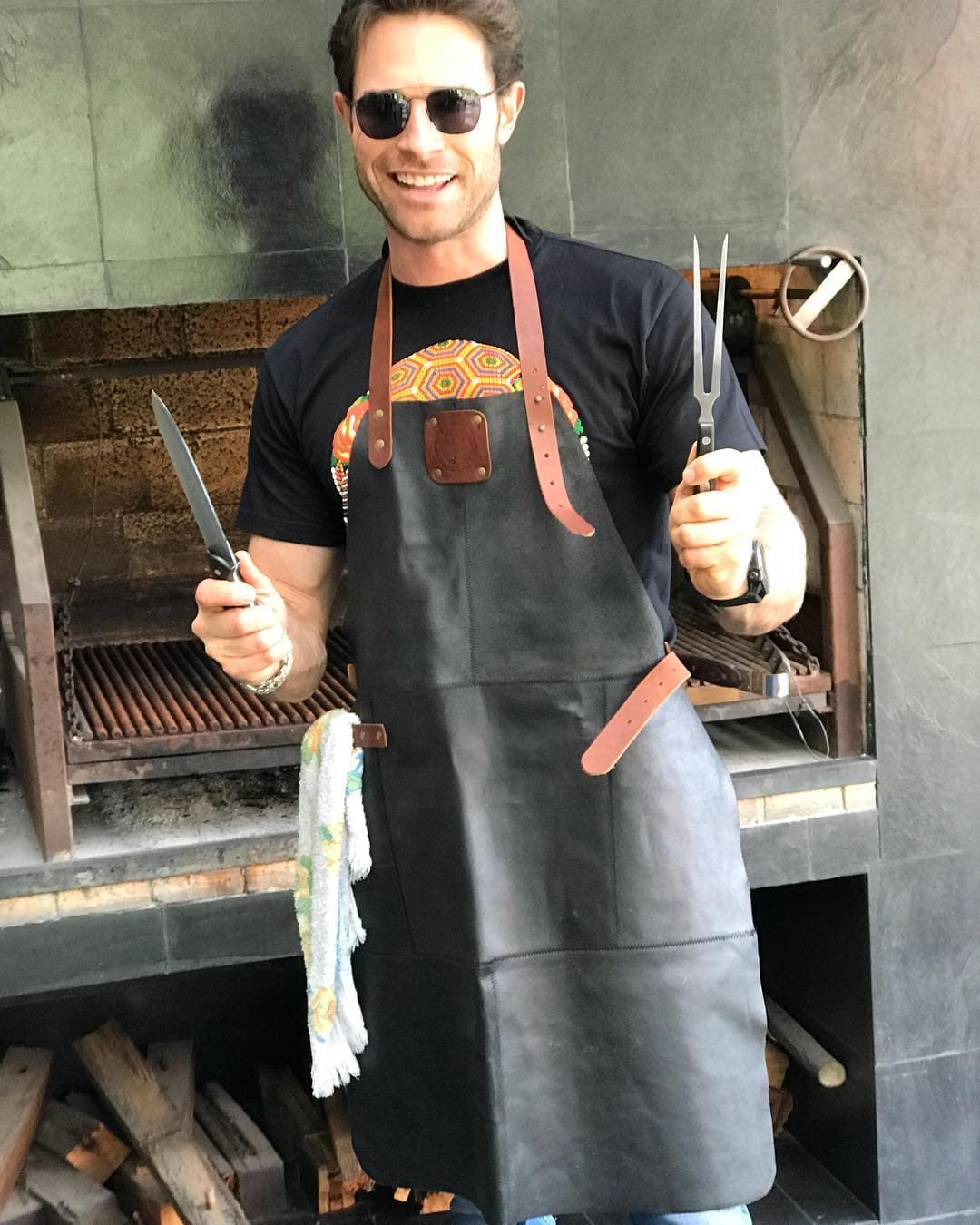 No le tiene miedo a la cocina, ya que disfruta mucho preparar una buena comida
