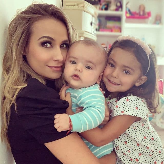 En el 2016 dio a luz a su hija Gia y en 2019 nació su hijo Rocco.