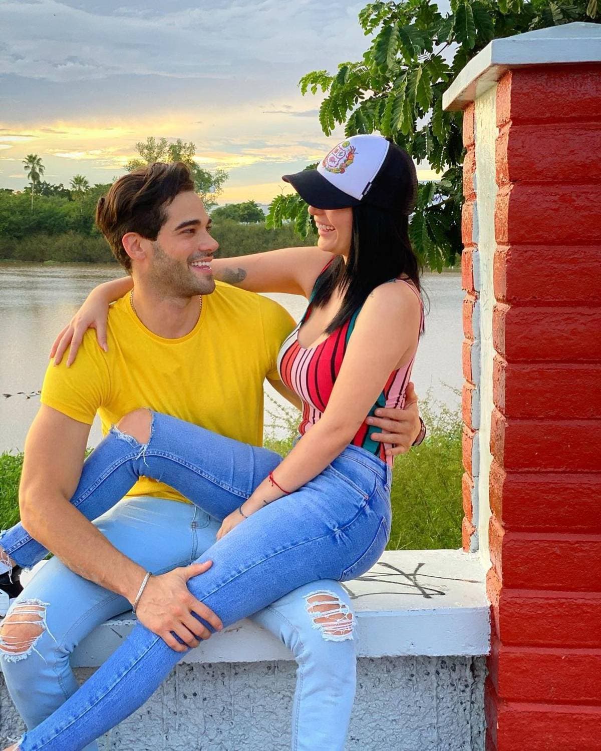 Sin embargo, fue en 2019 cuando Guty Carrera se trasladó a México y conoció a Brenda Zambrano, con quien meses después inició una linda historia de amor.