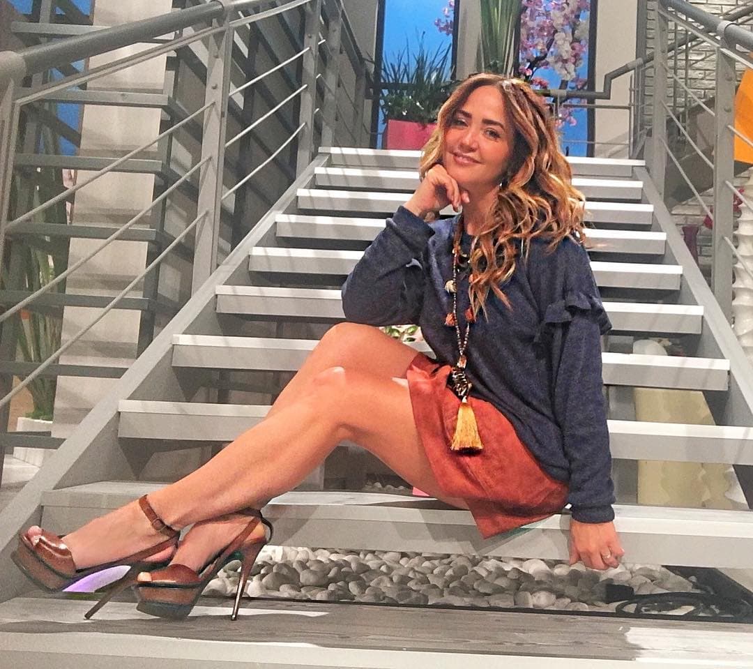 La conductora Andrea Legarreta cautiva al lucir sus piernas en Instagram