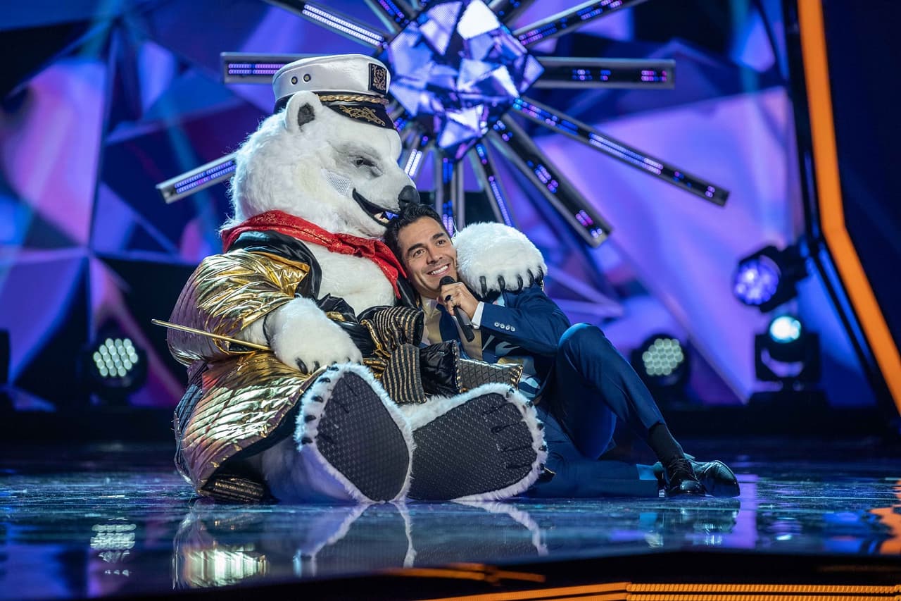 Omar Chaparro regresó como el conductor de la segunda temporada de ¿Quién es la Máscara? regalando momentos entrañables a la emisión. A continuación, te compartimos las imágenes más tiernas del presentador.