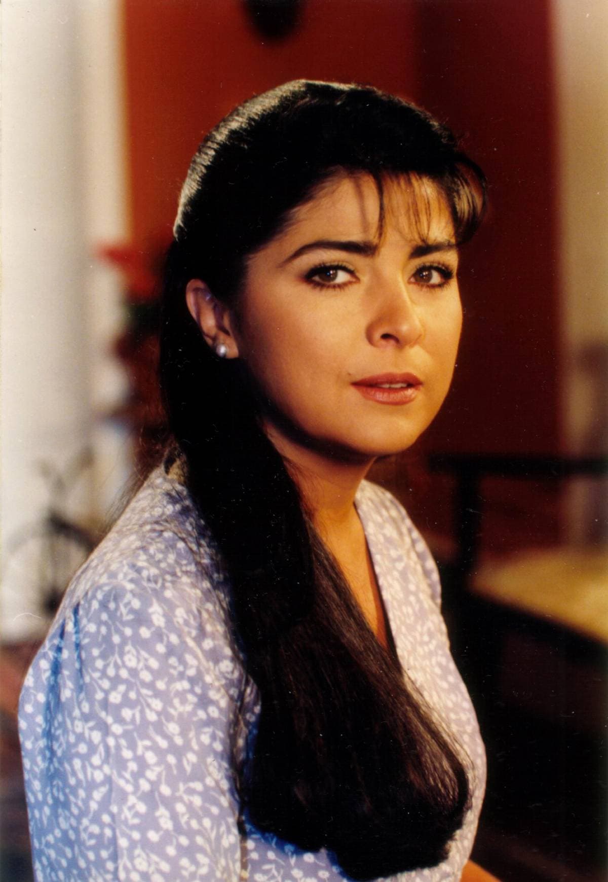 Victoria Ruffo conmueve al revelar que fuerte enfermedad casi le impide ser mamá