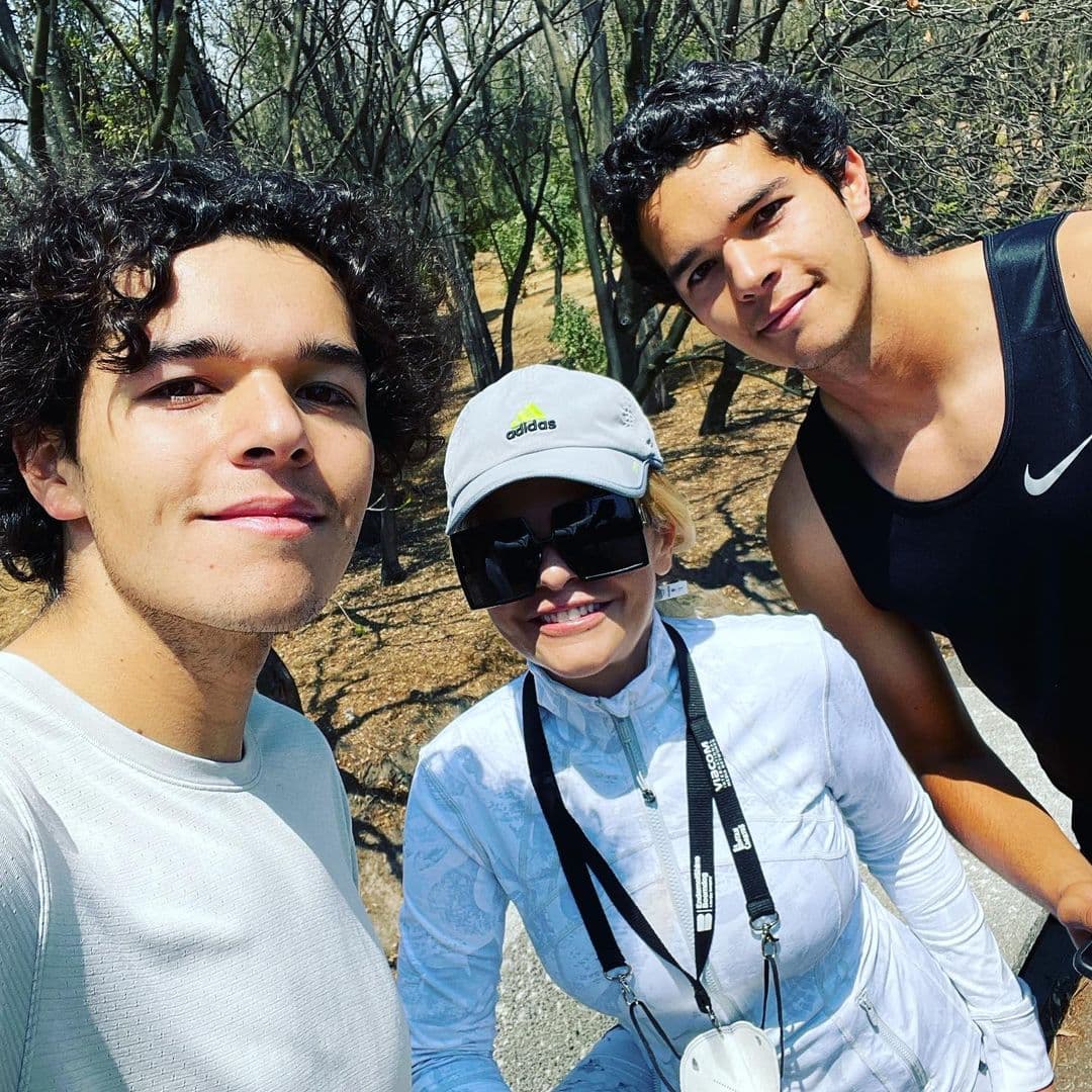 Gemelos de Itatí Cantoral y Eduardo Santamarina dejan sin aliento con tremenda foto