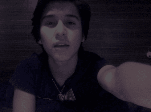 Antes de esta actuación, Ávila participó en programas como 'La Rosa de Guadalupe' y 'Los Simuladores', este último protagonizado por Tony Daltón, Rubén Zamora, Arath de la Torre y Alejandro Calva.