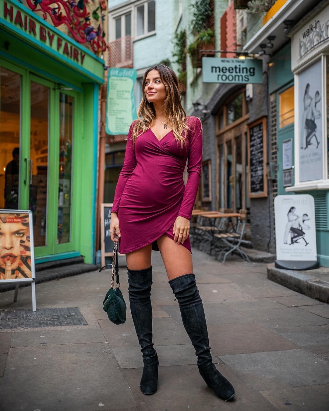 Sarah Kohan presume su embarazo en Instagram