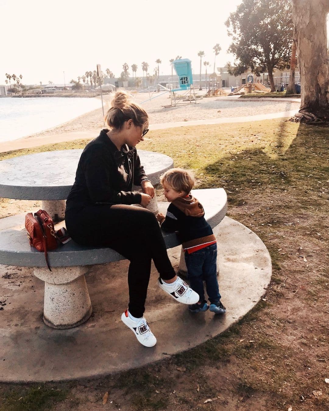 “Feliz cumple a este bebe. Que siempre seas el más feliz Manu”, precisó, registrando en su post más de 15 mil ‘me gusta’, en la que sus seguidores resaltaron en enorme parecido que tiene con su tía.