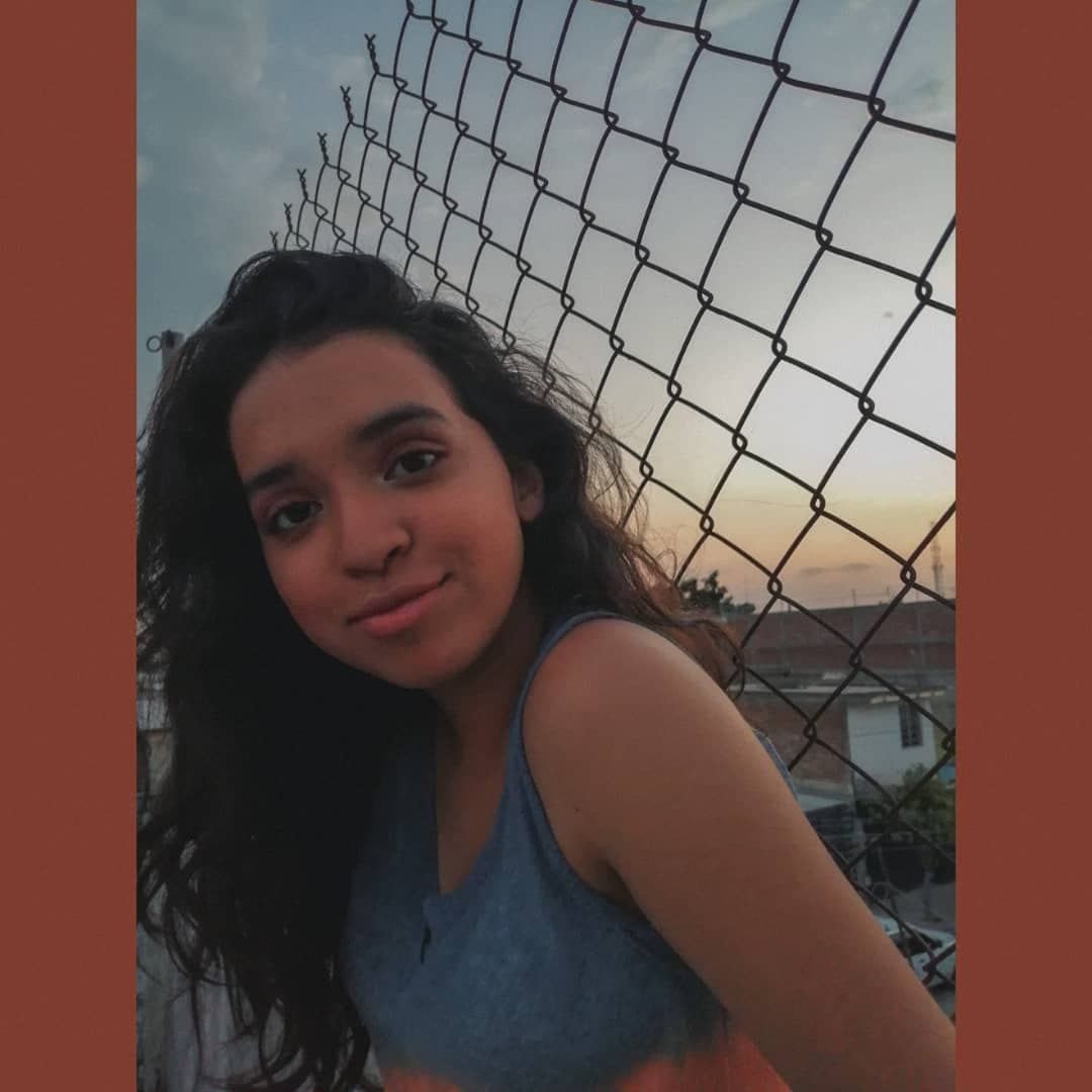 Actualmente, Grecia está cursando la secundaria y por el momento está enfocada en sus estudios, por lo que desea realizar una carrera universitaria.