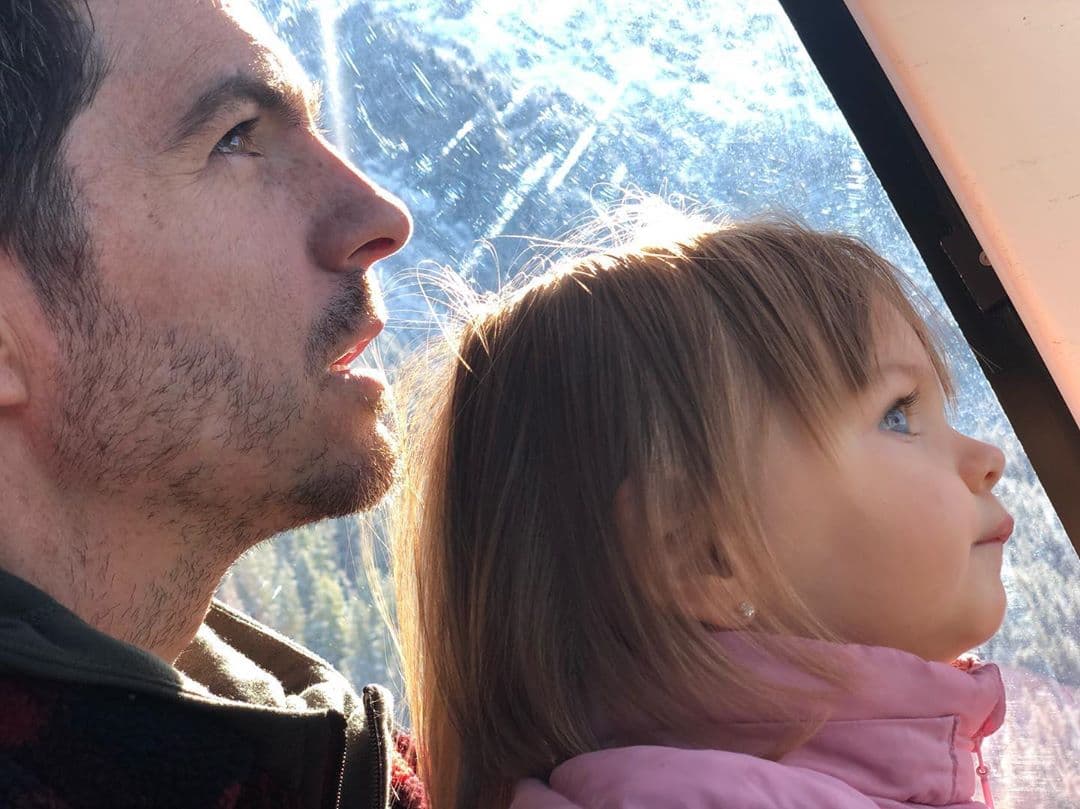 Sin embargo, corforme Kailani se acercaba a su primer año de vida, los mismos usuarios afirmaron que ya no lucía como el protagonista de 'La familia P. Luche' y que ya tenía más parecido físico con su papá Mauricio Ochmann.