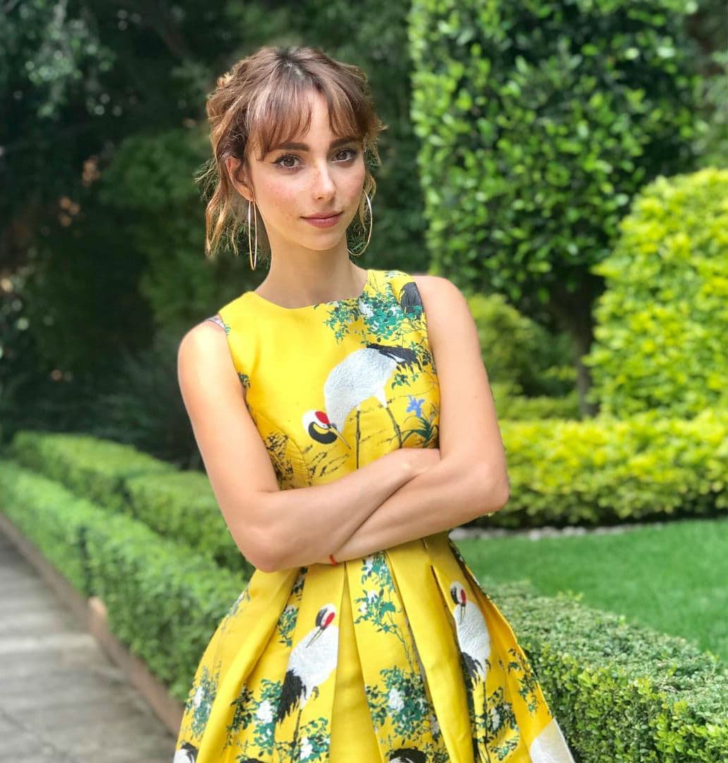 Natalia Téllez presume más que su diminuta cintura en bikini