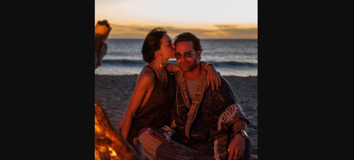 El actor es pareja de Angelique Boyer desde 2013; aunque se conocieron cuando protagonizaron 'Teresa', su historia de amor nació hasta que trabajaron juntos en 'Lo que la vida me robó'.