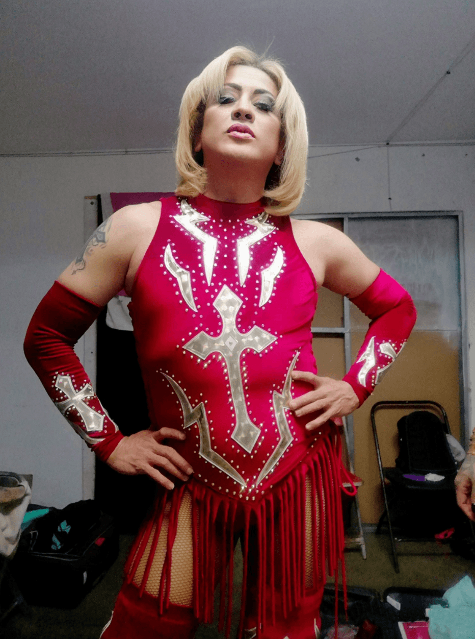 Muere Pasión Kristal, exótico luchador mexicano, tras ahogarse en Acapulco.