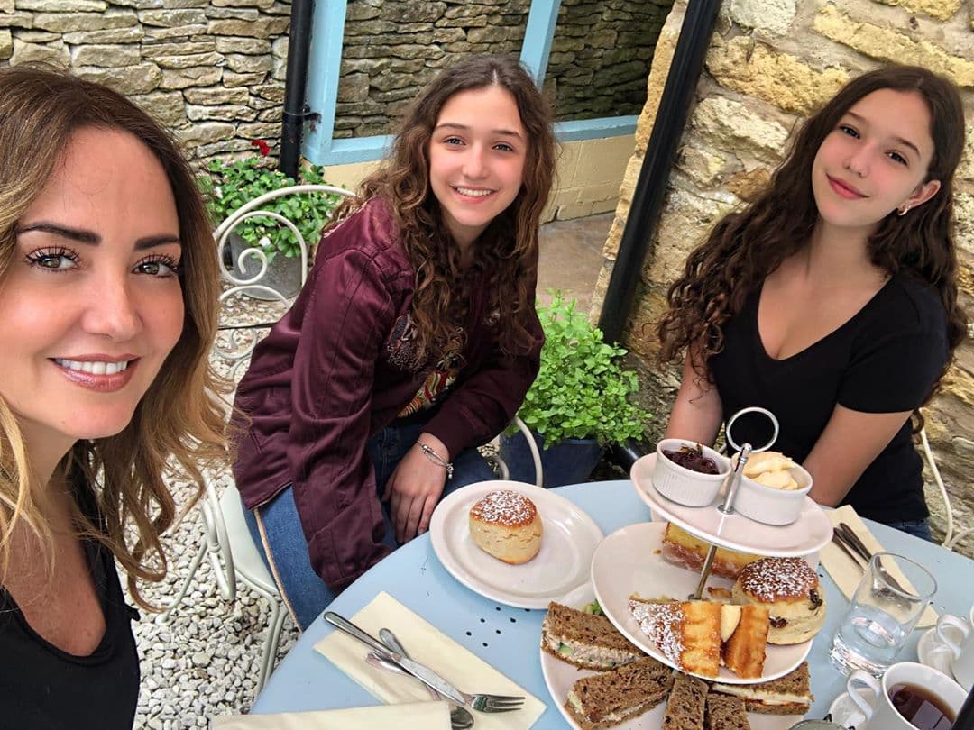 Hijas de Andrea Legarreta resaltan su belleza en Instagram y la conductora afirma: “Cuanta hermosura”