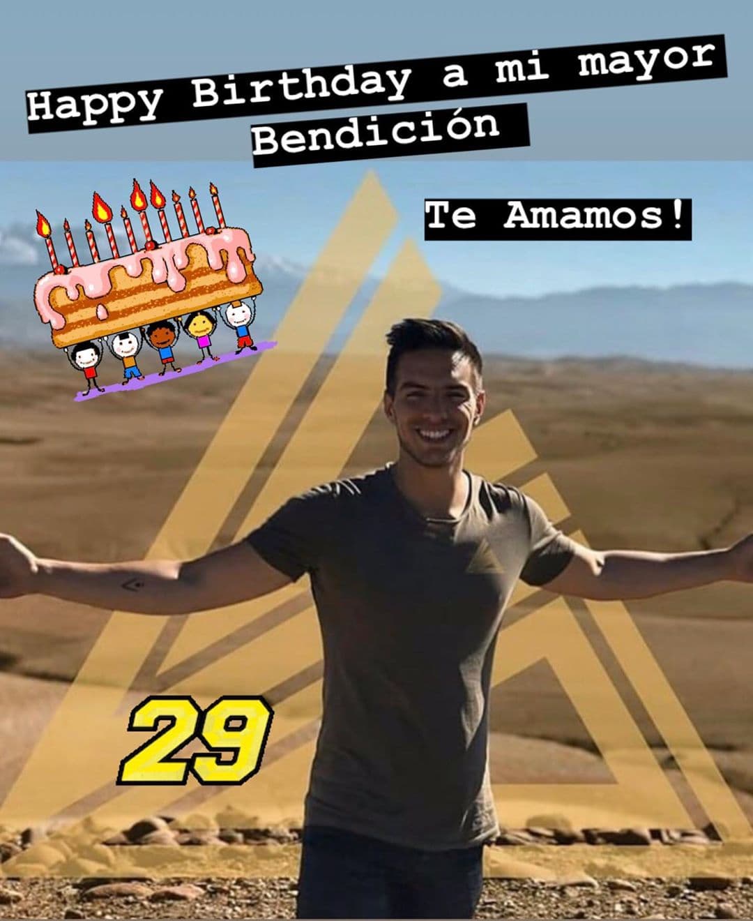 Su mamá Silvana Prince también fue de las primeras en dedicarle un emotivo mensaje al ganador de ¿Quién es la Máscara?. “Hace 29 años viví el momento más hermoso de mi vida!. Feliz Cumpleaños mi eterno niño! Te Amo con toda el Alma... Inicias un nuevo ciclo, continúa cristalizando tus sueños, lo mereces. Es un orgullo ser la madre de un gran ser humano, lindo por dentro y por fuera. Te amo”, indicó.
