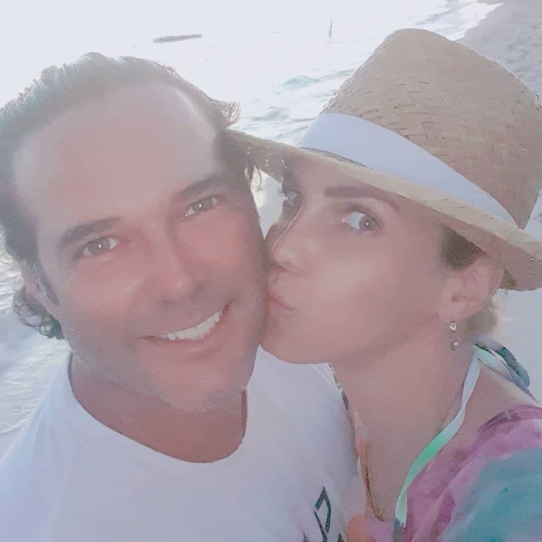 Viuda de Rodrigo Mejía revela que el actor murió sin saber que su padre también falleció de Covid