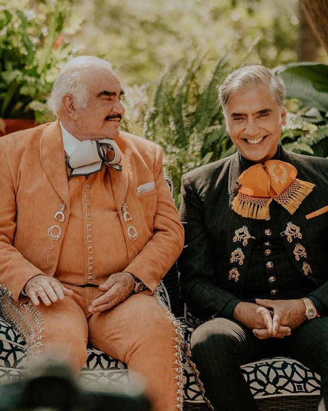 Alejandro Fernández rompe el silencio sobre los último momentos de Vicente Fernández.