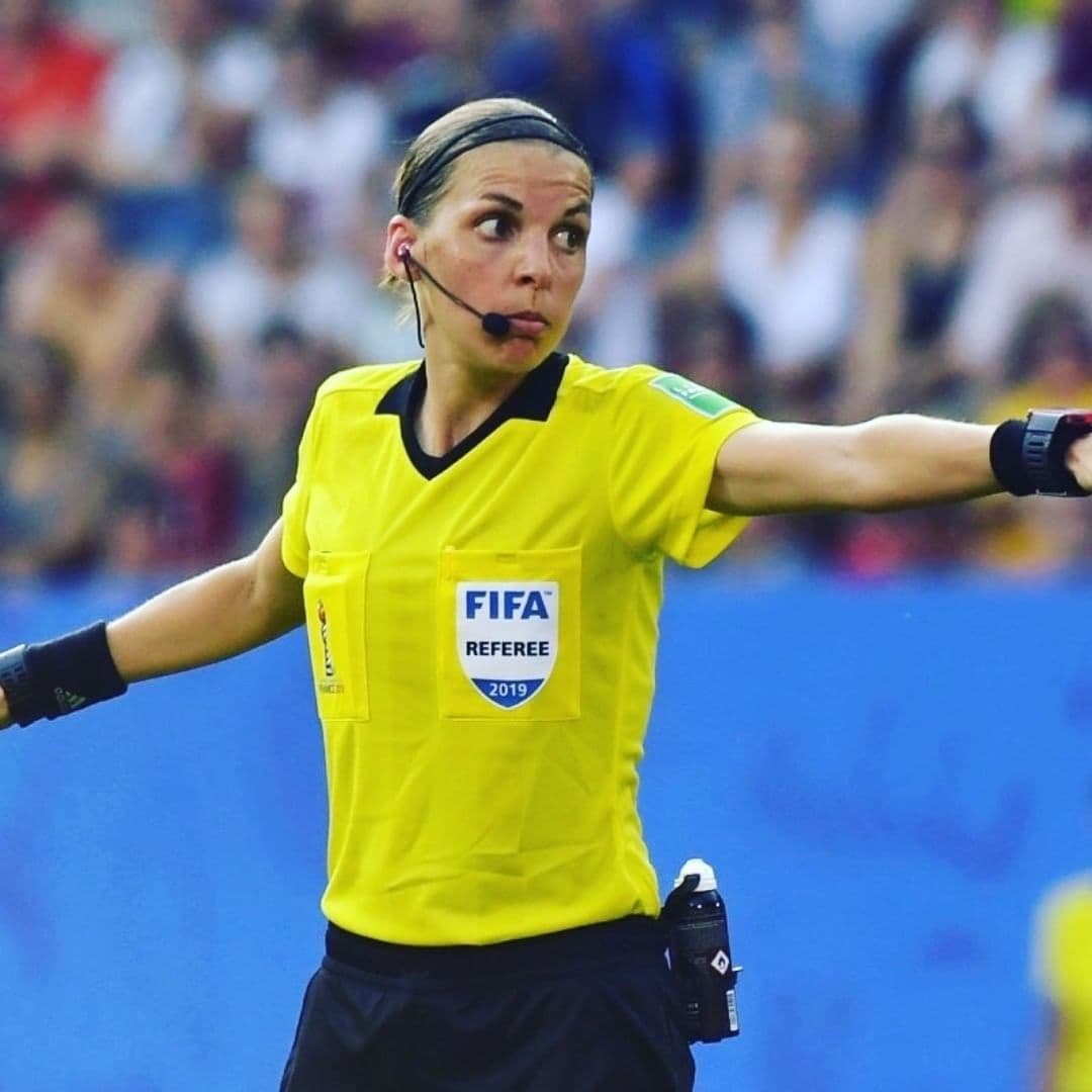 Stéphanie Frappart, la mujer que hizo historia por arbitrar un Mundial