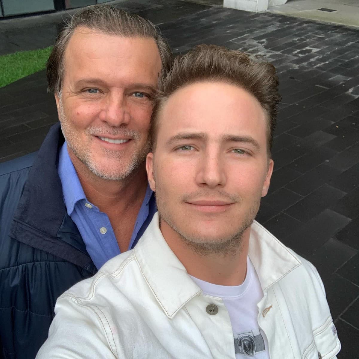 Hijo de René Strickler se casa con su novio; el actor publica fotos