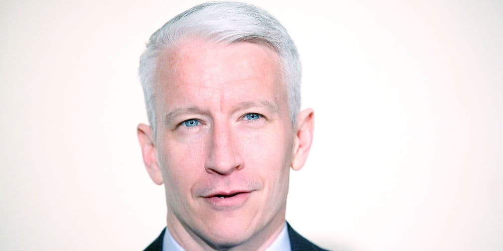 2. Anderson Cooper: El famoso presentador y reportero de CNN confirmó el 2 de julio sus preferencias sexuales.