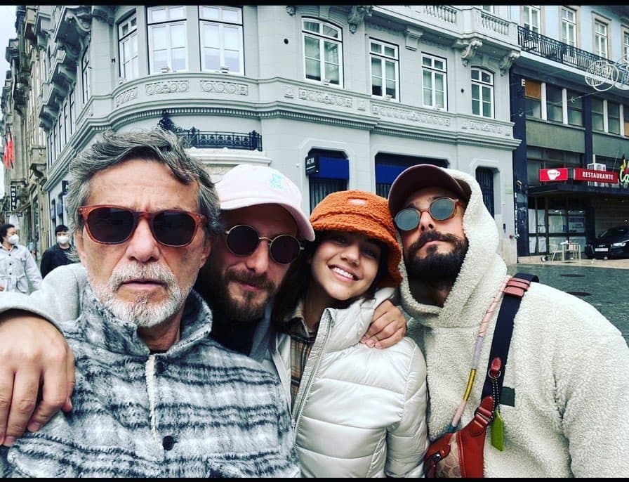 Ela Velden de viaje con la familia Zurita.