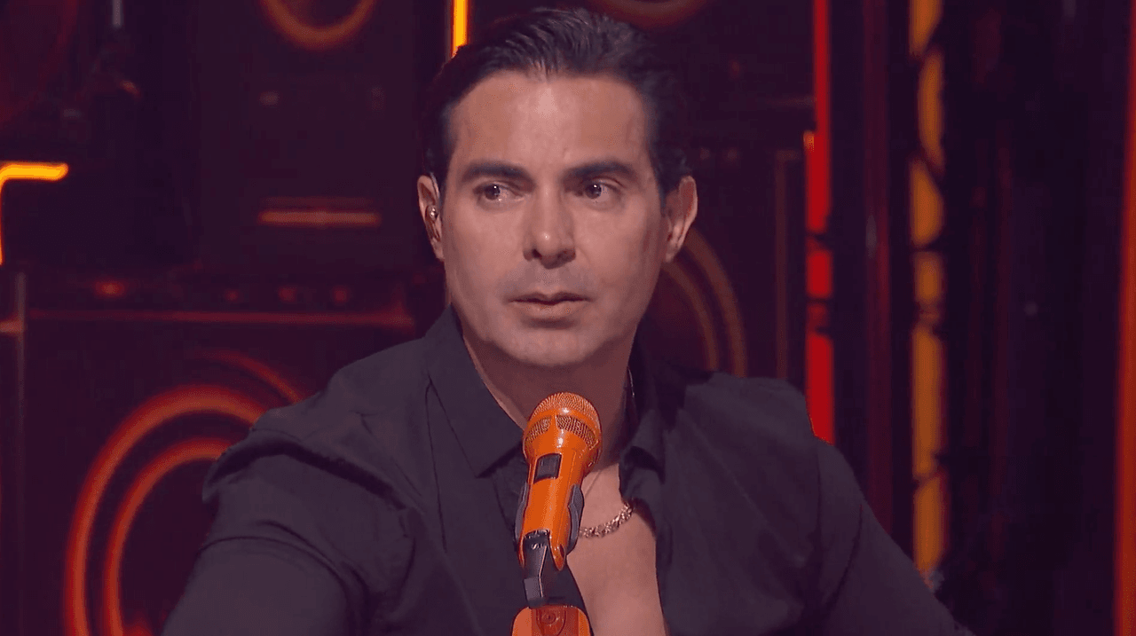 Ernesto D'Alessio no puede parar de llorar durante presentación de los hermanos Fernández: 'Los admiro mucho'