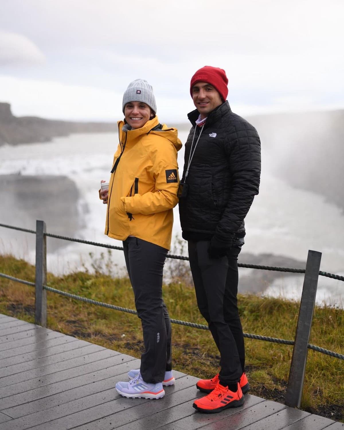 Tania Rincón y su esposo quedaron atrapados en Islandia; la conductora explica lo que sucedió.