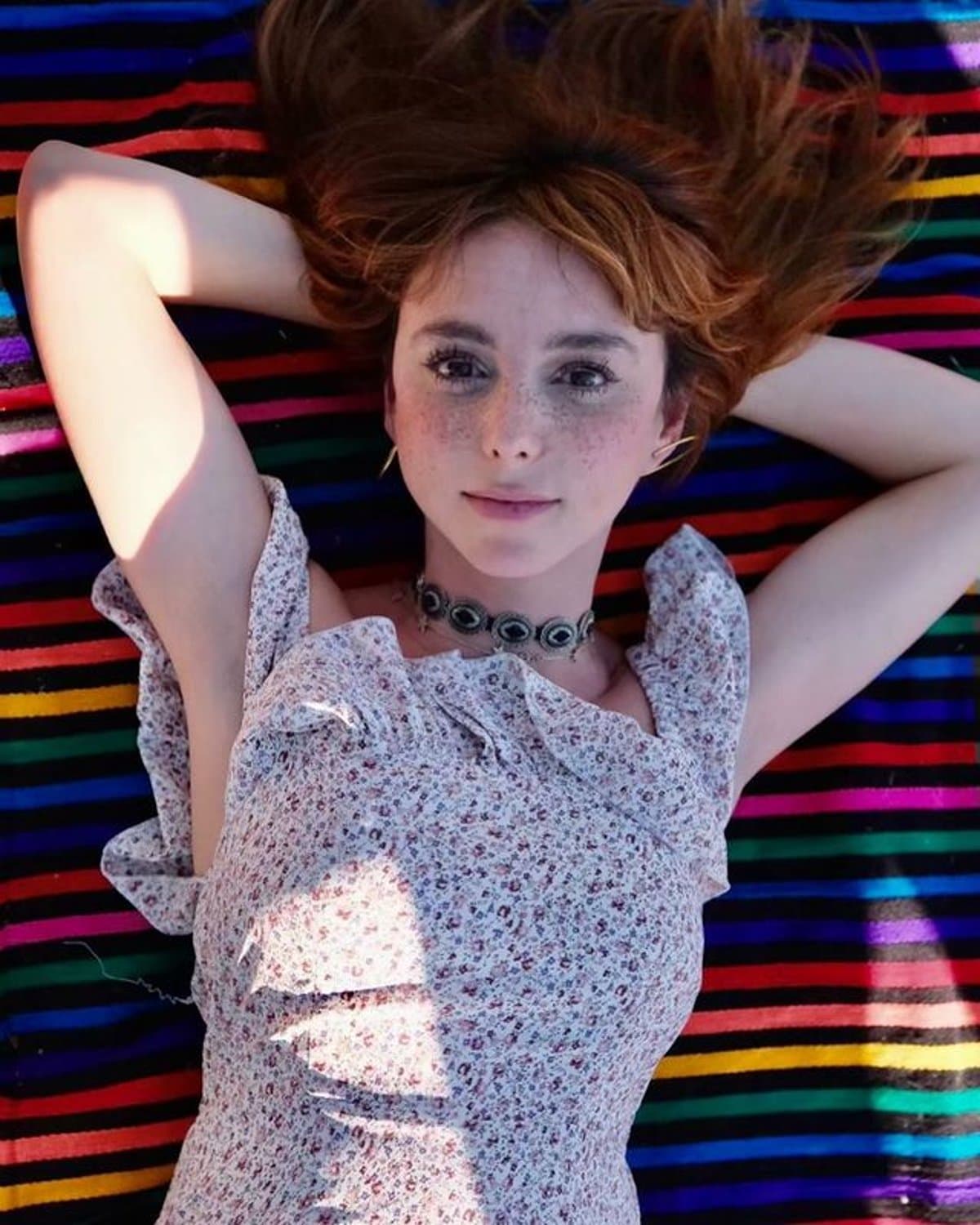 Natalia Téllez presume su pancita de embarazo; da cátedra de estilo con majestuoso look.