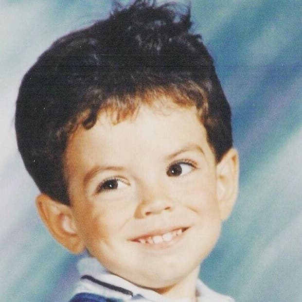 Dicha imagen reafirmó los comentarios desatados con las publicaciones anteriores, por lo que Victoria Ruffo dejó claro que su clon es ni más ni menos que su primogénito, quien nació el 14 de abril de 1992.