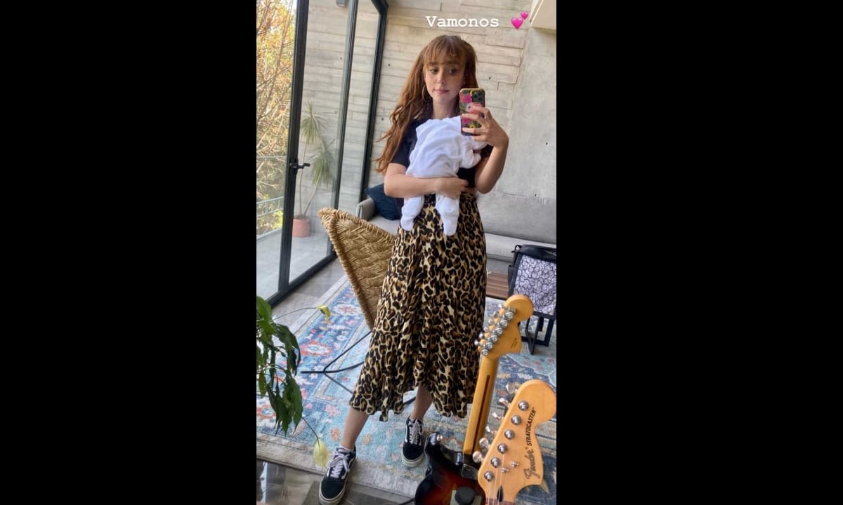 Natalia Téllez no solo enterció al mostrar a su bebé en un mameluco en forma de oso, también protagonizó una tierna imagen, en la que dejó ver que a días de dar a luz ya luce muy recuperada y con varios kilos menos.