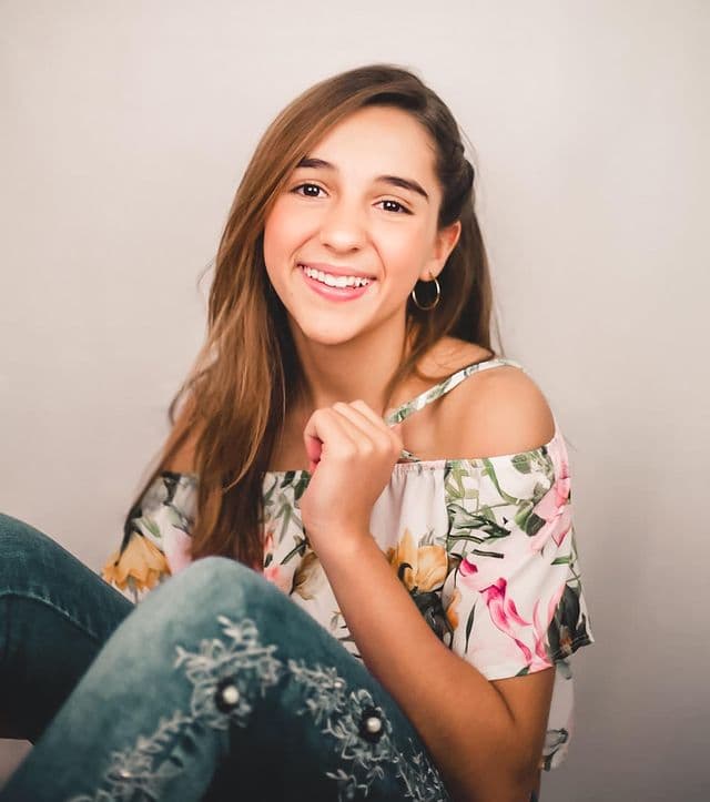 Ana Paula Martínez roba miradas al dejarse ver como pocas veces en foto