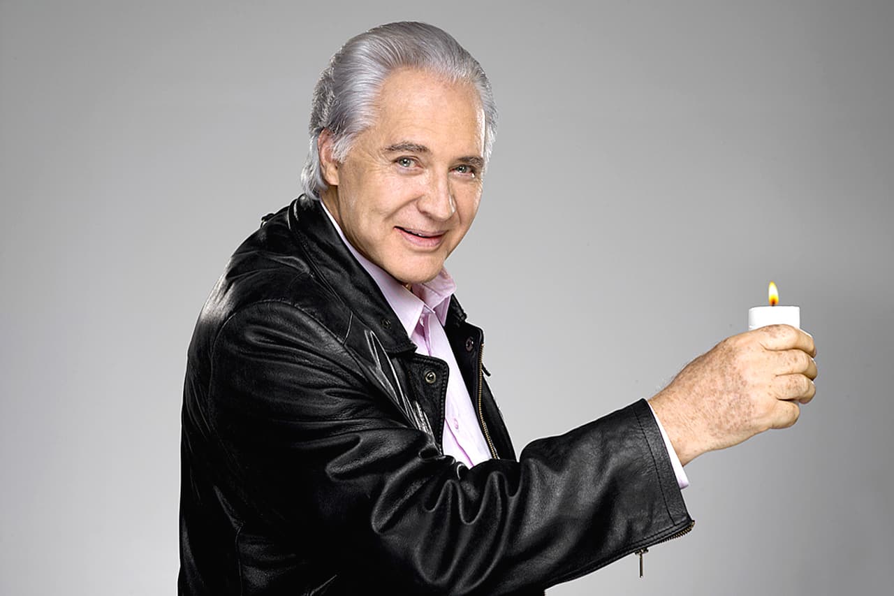 El 28 de febrero de 2018 perdió la vida el actor Rogelio Guerra a los 81 años de edad por un paro respiratorio tras permanecer en terapia intermedia desde el 8 de febrero luego de que le practicaran una laparoscopia en la vesícula por unos cálculos inflamados.
