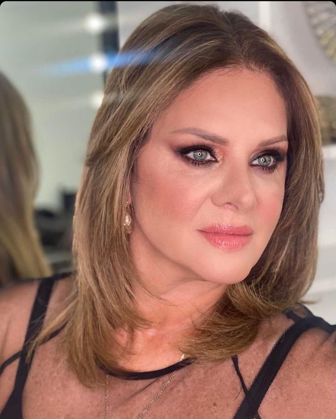 Erika Buenfil desesperada pide ayuda para el actor Óscar Ferretti: ‘Es una situación difícil’