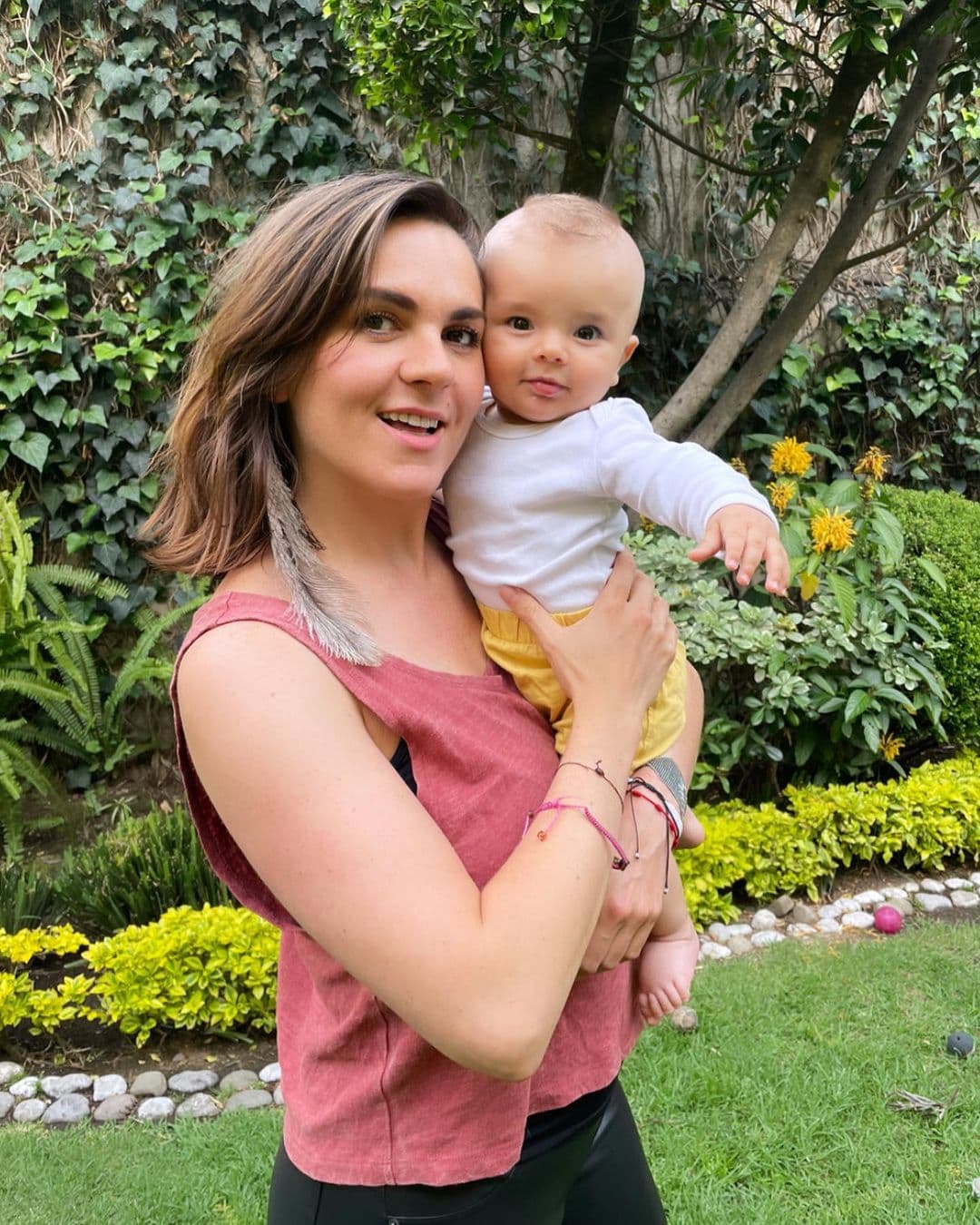 Zoraida Gómez no escatima en tremenda fiesta para su hijo: de la mesa de dulces a los dos pasteles