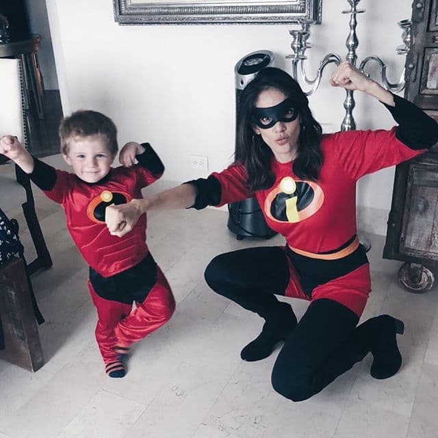 También han sido parejas de disfraz cuando para Halloween interpretaron Dash y Elasticgril de "Los Increíbles".