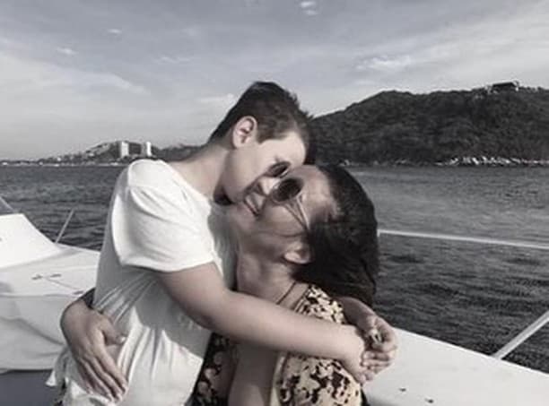 Así se ve Santiago, hijo de Cecilia Galliano y Sebastián Rulli