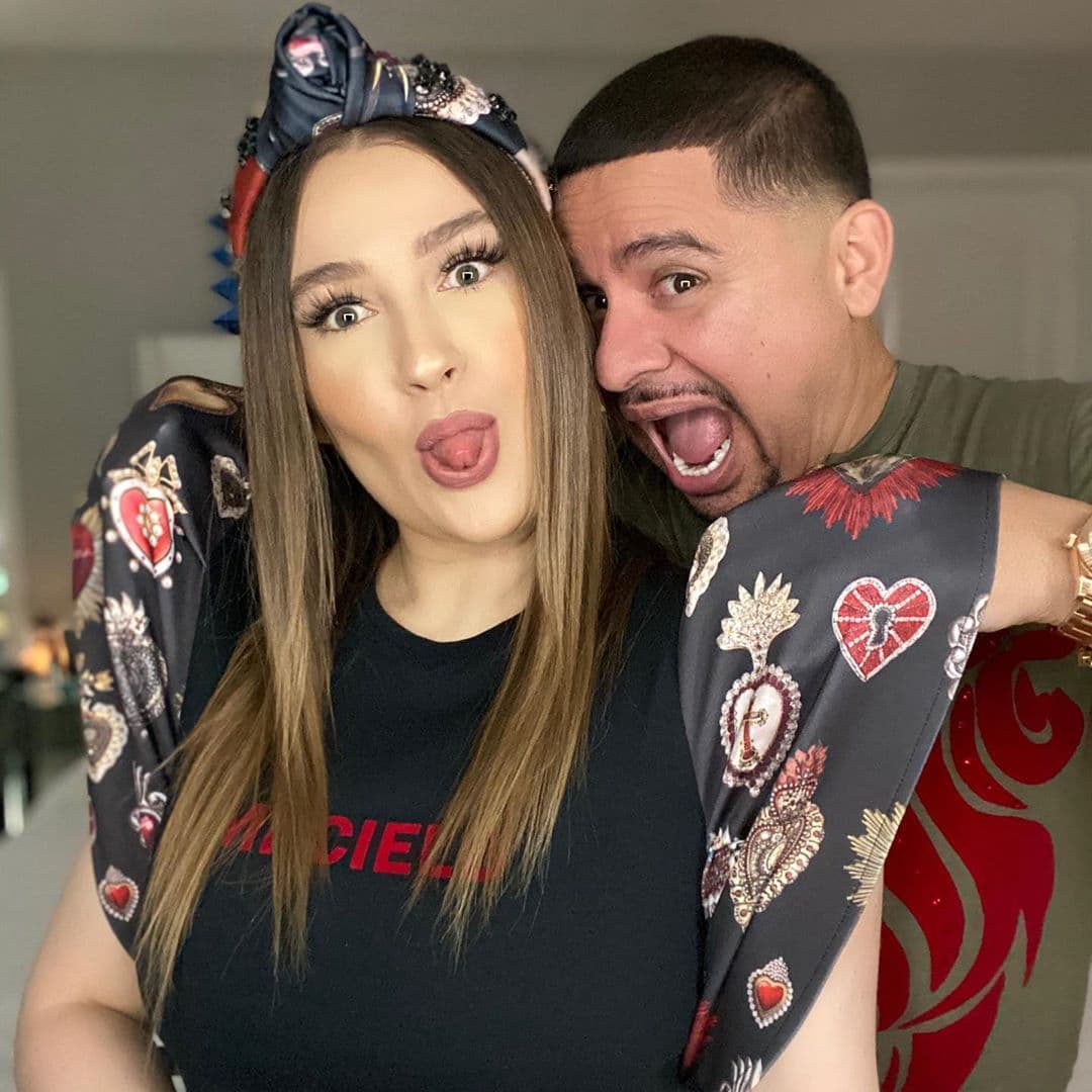 Como ya es una costumbre, la pareja que gusta de compartir varios momentos de su vida a través de las redes sociales, publicó algunas fotografías de aquel emotivo evento.