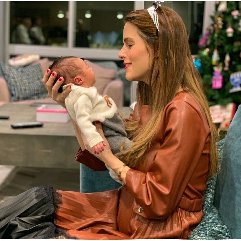 Claudia Álvarez responde a quienes le preguntan si se hizo cirugía tras el nacimiento de su hija