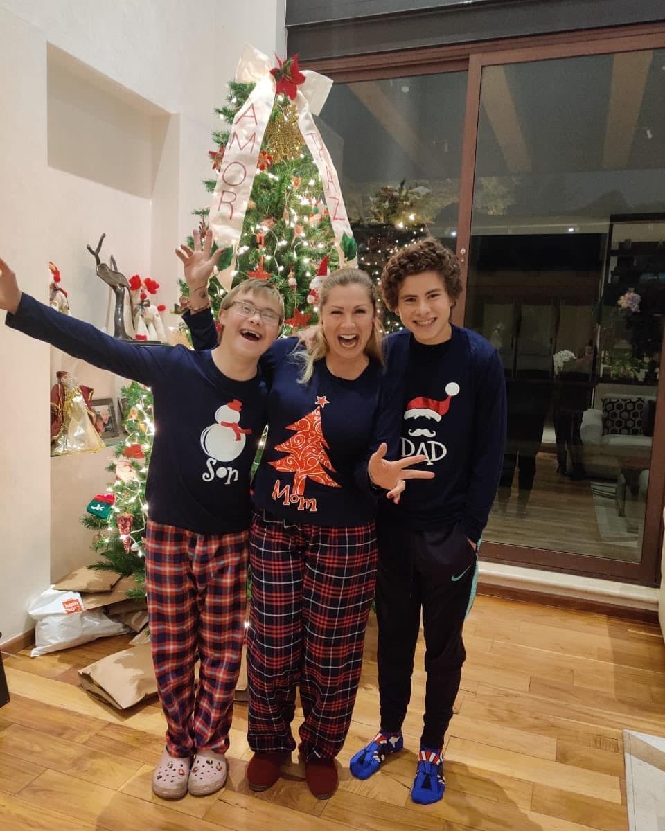 La polémica en torno a estas actrices también surgió por la foto que Lety Calderón compartió en Instagram, donde aparece junto a sus hijos celebrando las fiestas decembrinas mientras Juan Collado está en la cárcel. Ante la publicación, Yadhira Carrillo se limitó a precisar: “Sin ningún comentario, muchas gracias”.